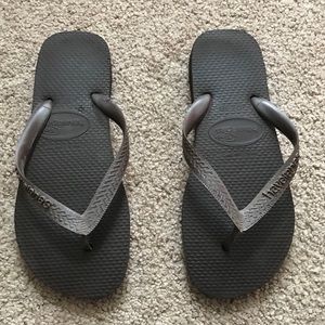 Women’s flip flops